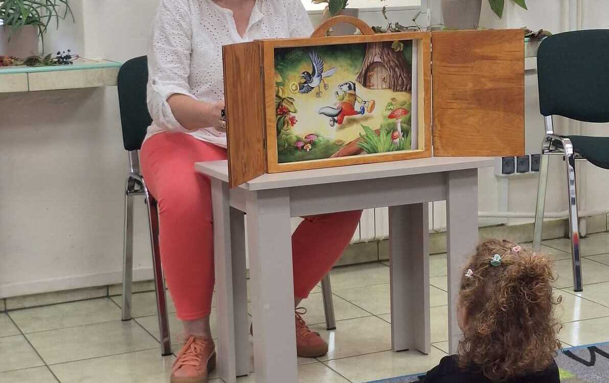 Zdjęcie do Og&oacute;lnopolski Dzień Głosnego Czytania- wizyta 4-latk&oacute;w ul.Przejazd w Bibliotece Pedagogicznej 